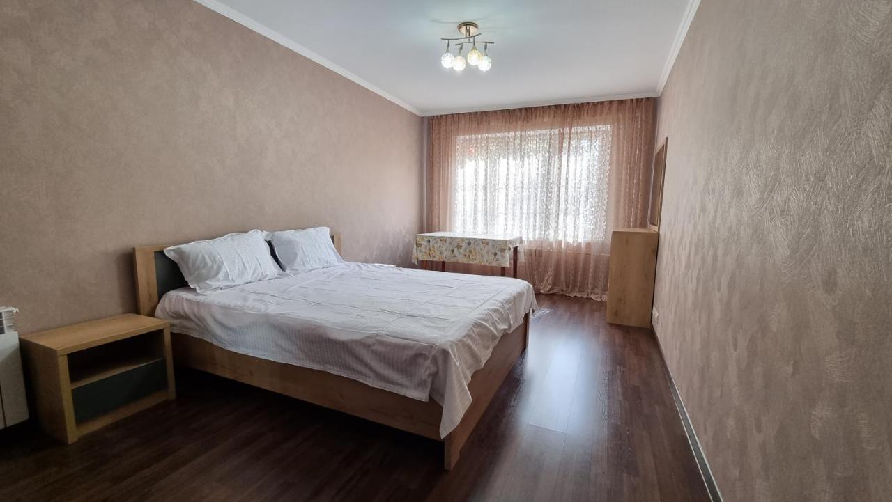 Koktem Apart In The Center Of Almaty Exterior photo
